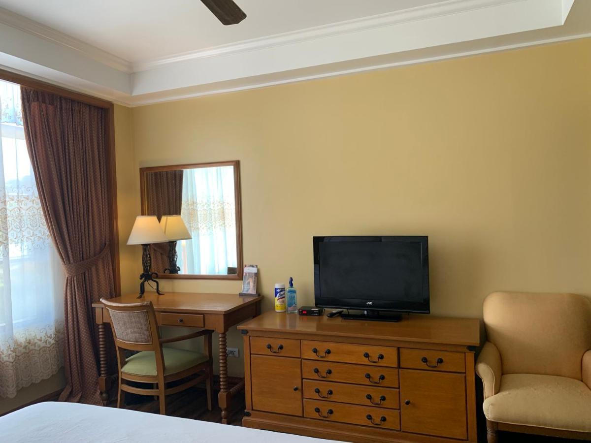 The Manor Hotel Baguio Private Unit Superior Room With A Great View Baguio City Luaran gambar